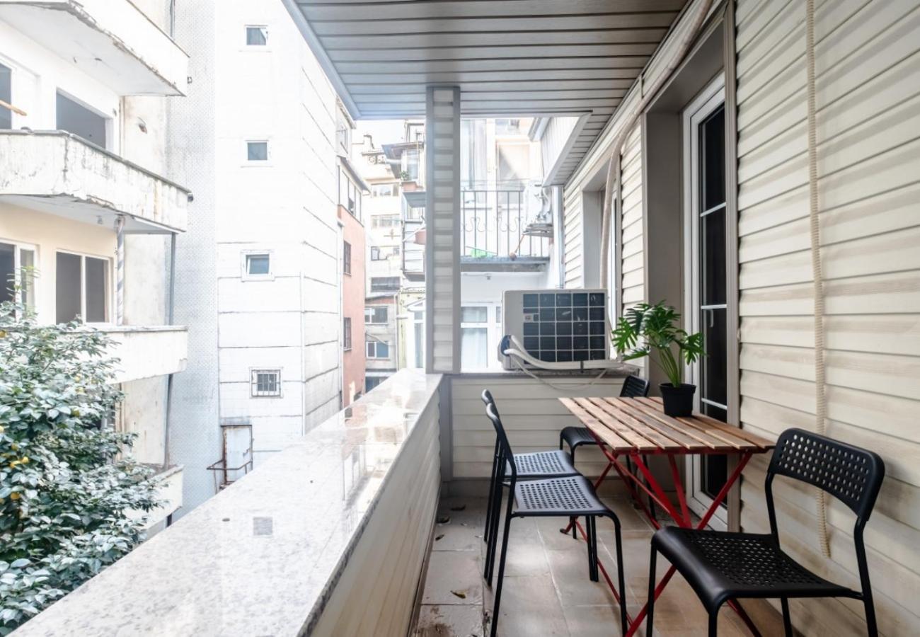 Exclusive Flat With Balcony In Nisantasi Appartement Istanboel Buitenkant foto
