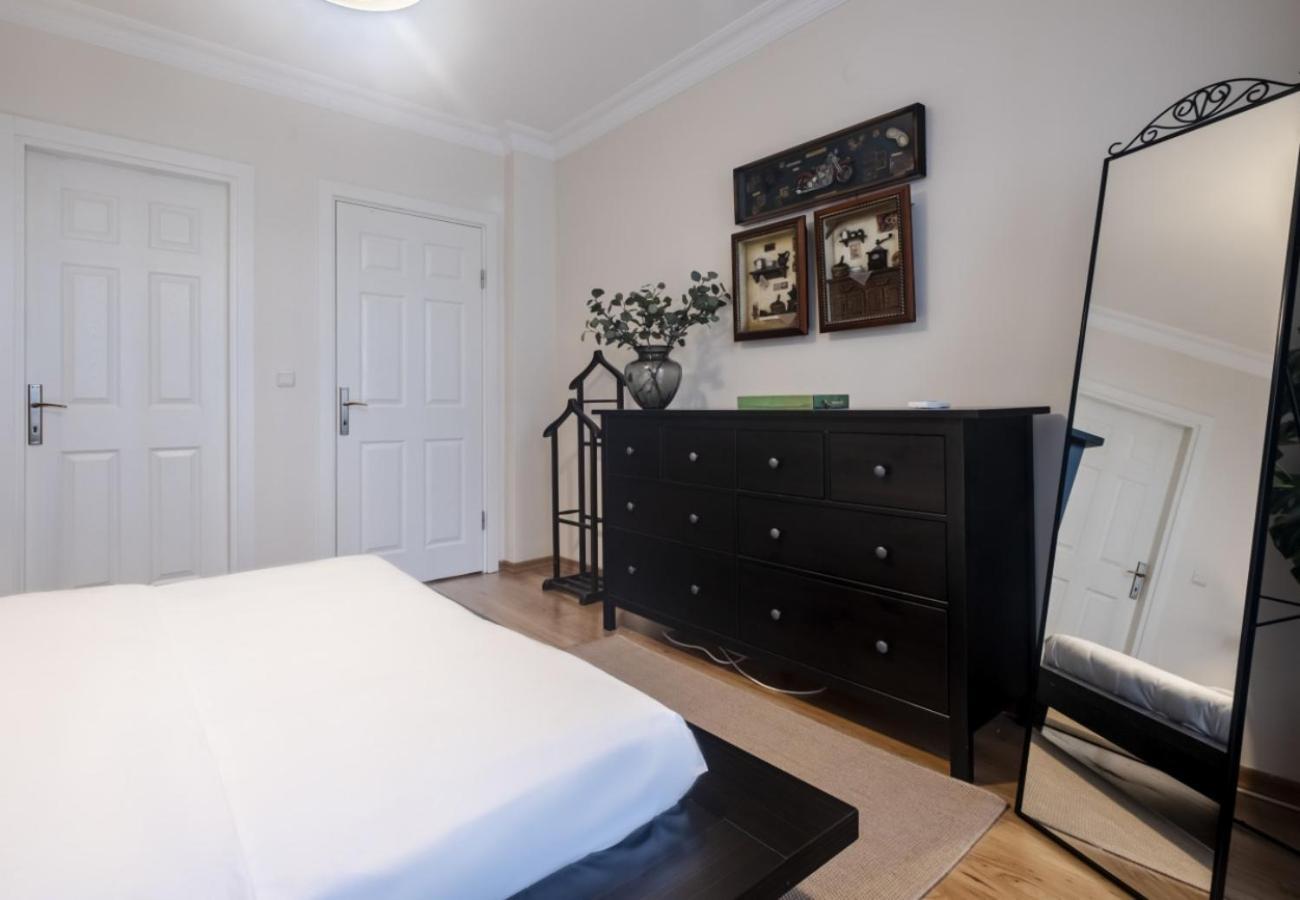 Exclusive Flat With Balcony In Nisantasi Appartement Istanboel Buitenkant foto
