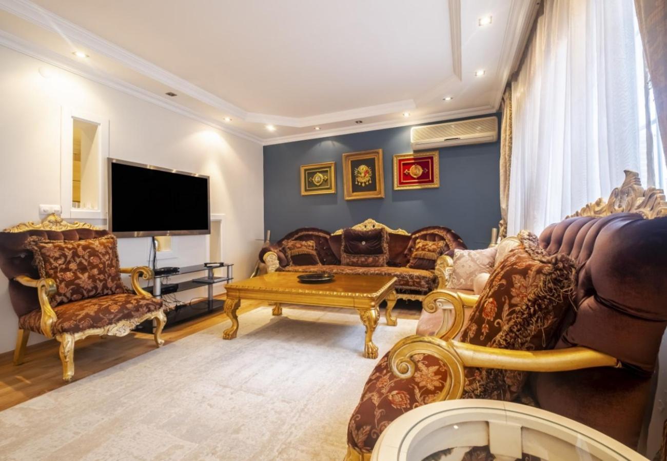 Exclusive Flat With Balcony In Nisantasi Appartement Istanboel Buitenkant foto