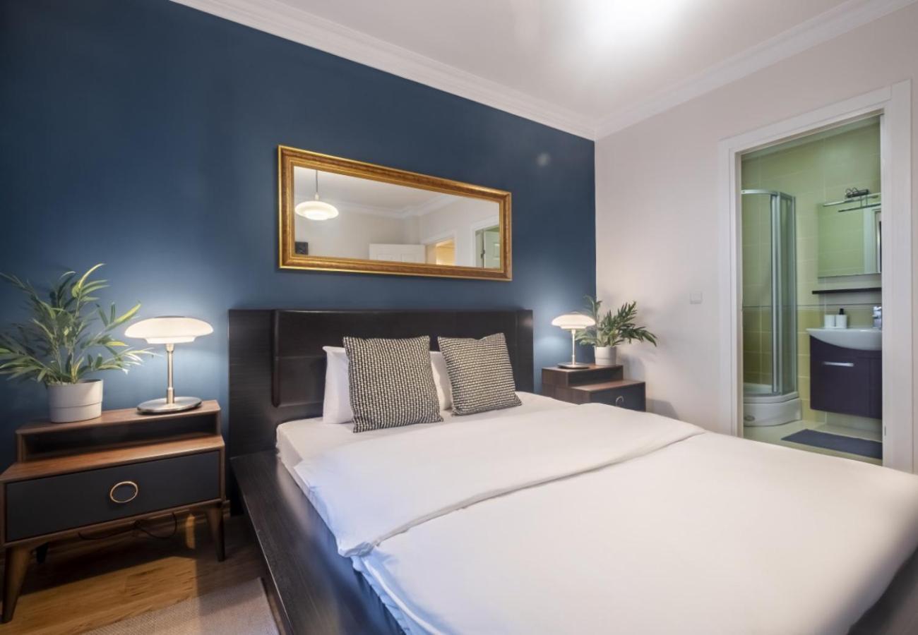 Exclusive Flat With Balcony In Nisantasi Appartement Istanboel Buitenkant foto