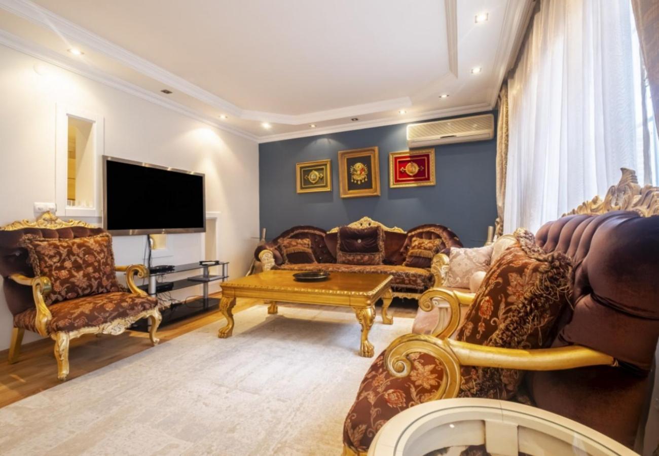Exclusive Flat With Balcony In Nisantasi Appartement Istanboel Buitenkant foto